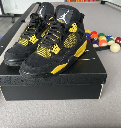 Jordan 4 Thunder 2023 Worn Once