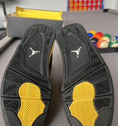 Jordan 4 Thunder 2023 Worn Once