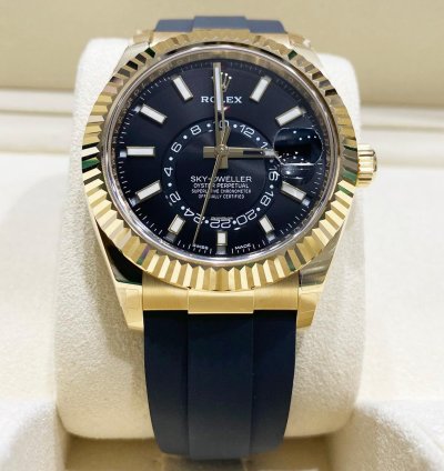 Rolex Sky-dweller Unworn Sky Dweller 326238 42mm Yellow Gold Black Dial Oysterflex Rubber Bracelet
