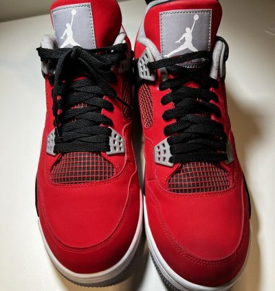 Jordan 4 Toro Bravo