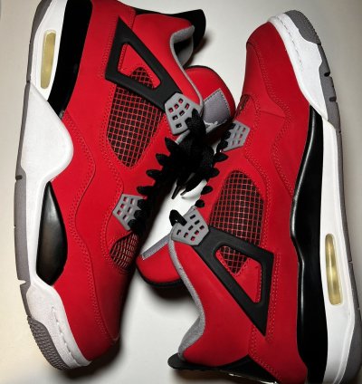 Jordan 4 Toro Bravo