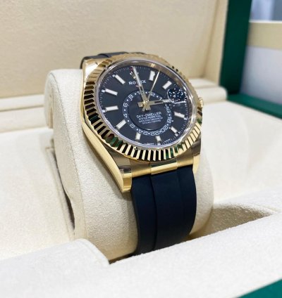 Rolex Sky-dweller Unworn Sky Dweller 326238 42mm Yellow Gold Black Dial Oysterflex Rubber Bracelet