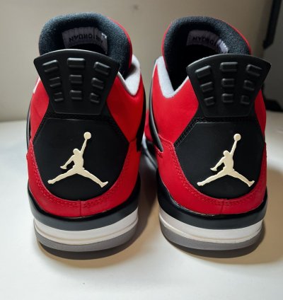Jordan 4 Toro Bravo