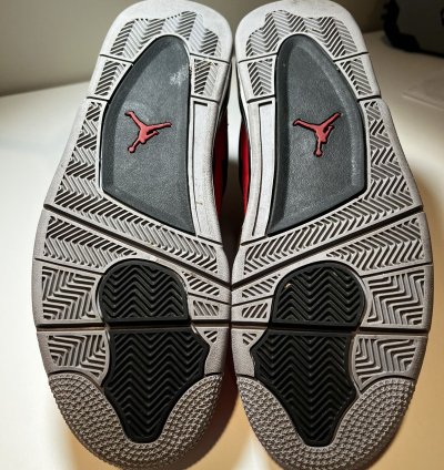 Jordan 4 Toro Bravo