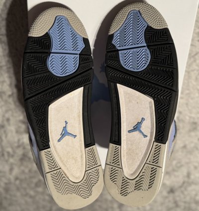 Jordan 4 Unc