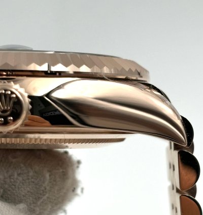 Rolex Sky-dweller Unworn Sky-dweller 42mm Blue Dial Rose Gold Jubilee Bracelet 336935 Box Papers 2024