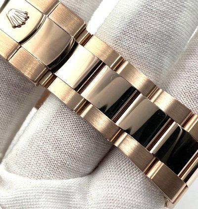 Rolex Sky-dweller Unworn Sky-dweller 42mm Blue Dial Rose Gold Oyster Bracelet 336935 Box Papers 2024