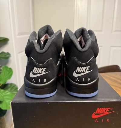 Jordan 5 Black Metallic 2025
