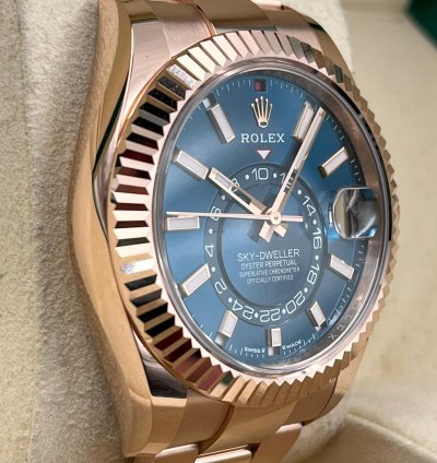 Rolex Sky-dweller Unworn Sky-dweller 42mm Blue Dial Rose Gold Oyster Bracelet 336935 Box Papers 2024