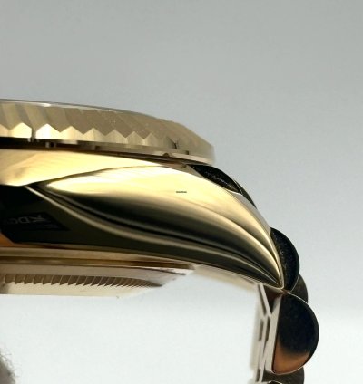 Rolex Sky-dweller Unworn Sky-dweller 42mm Champagne Dial Yellow Gold Jubilee 336938 Box Papers 2024