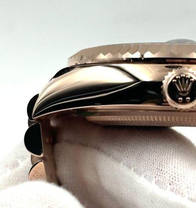 Rolex Sky-dweller Unworn Sky-dweller 42mm Chocolate Dial Rose Gold Jubilee Bracelet 336935 Box Papers 2024