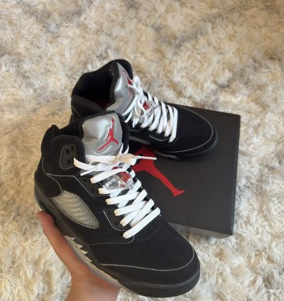 Jordan 5 Black Metallic Reimagined