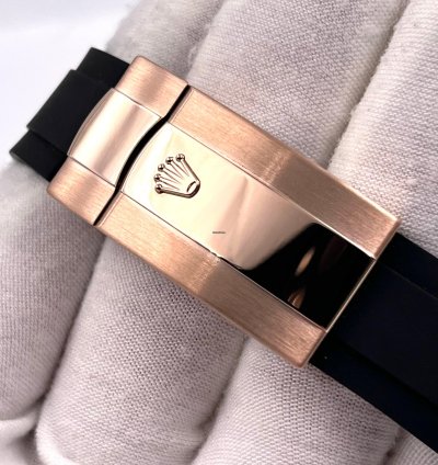 Rolex Sky-dweller Unworn Sky-dweller 42mm White Dial Rose Gold Oysterflex 336235 Box Papers 2024
