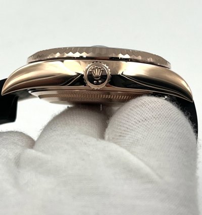 Rolex Sky-dweller Unworn Sky-dweller 42mm White Dial Rose Gold Oysterflex 336235 Box Papers 2024