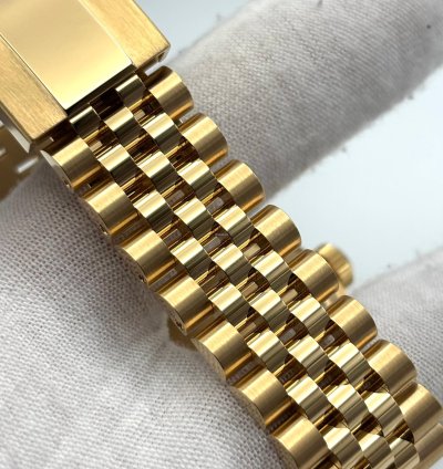 Rolex Sky-dweller White Dial Yellow Gold Jubilee Bracelet 336938 Unworn 2025