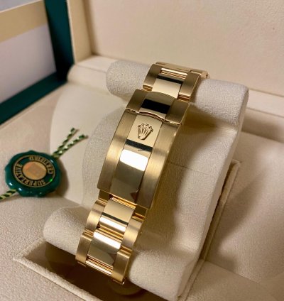 Rolex Sky-dweller Yellow Gold