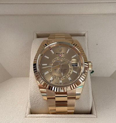Rolex Sky-dweller Yellow Gold - Champagne Dial - Oyster Bracelet 326938