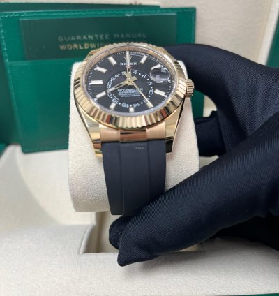 Rolex Sky-dweller Yellow Gold 42mm Black Dial Oysterflex 326238