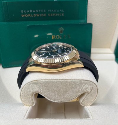 Rolex Sky-dweller Yellow Gold 42mm Black Dial Oysterflex 326238