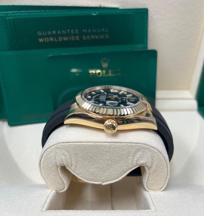Rolex Sky-dweller Yellow Gold 42mm Black Dial Oysterflex 326238