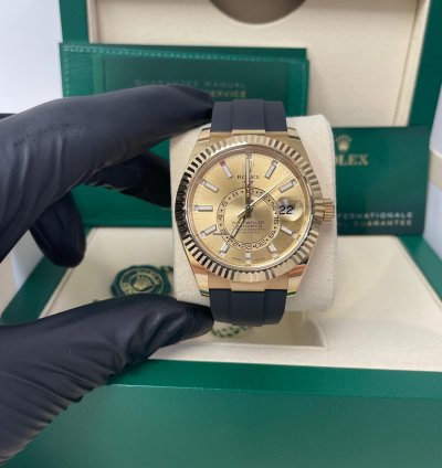 Rolex Sky-dweller Yellow Gold 42mm Champagne Dial Oysterflex 326238