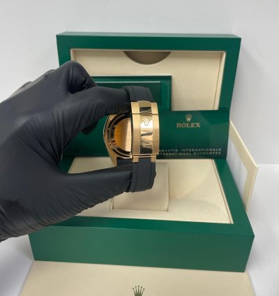 Rolex Sky-dweller Yellow Gold 42mm Champagne Dial Oysterflex 326238