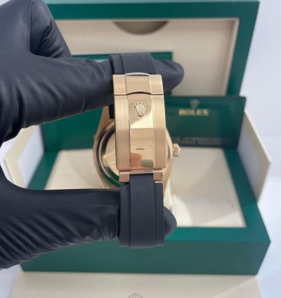 Rolex Sky-dweller Yellow Gold 42mm White Dial Oysterflex 326238