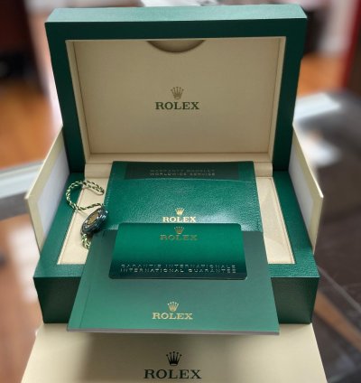 Rolex Sky-dweller Yellow Gold Black Dial 42mm 326938