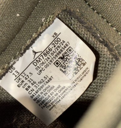 Medium Olive Travis Scott 1s