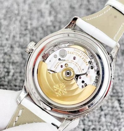 Patek Philippe Annual Calendar Complications