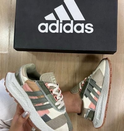 Adidas Retropy E5 Trainers Sneakers