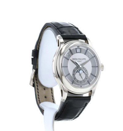 Patek Philippe Annual Calendar En Or Blanc Ref 5205 Vers