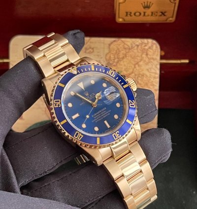 Rolex Submariner Date 16618 Series Full Collectors Set Nos
