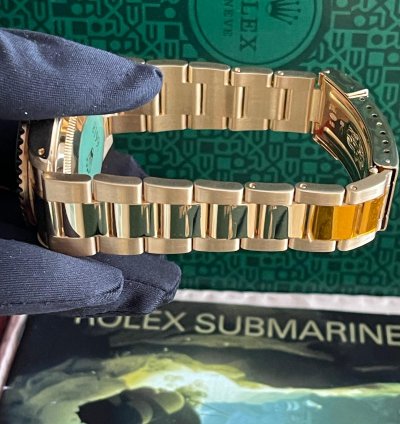 Rolex Submariner Date 16618 Series Full Collectors Set Nos