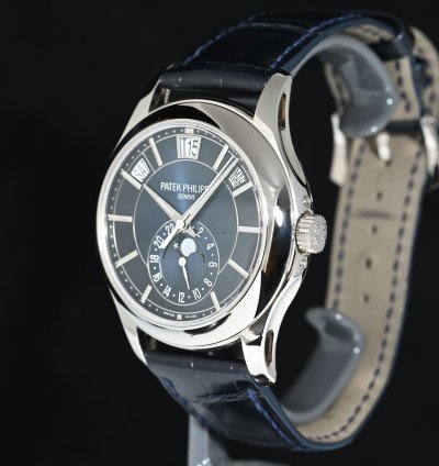 Patek Philippe Annual Calendar Moon Phases Ref 5205g Complications Self Winding Oro Bianco Ref 5205g