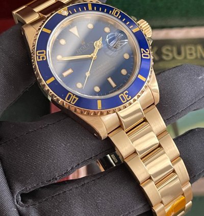 Rolex Submariner Date 16618 Series Full Collectors Set Nos