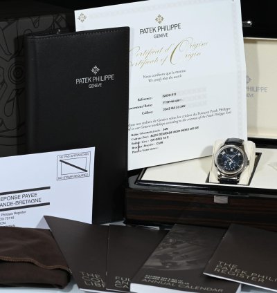 Patek Philippe Annual Calendar Moon Phases Ref 5205g Complications Self Winding Oro Bianco Ref 5205g