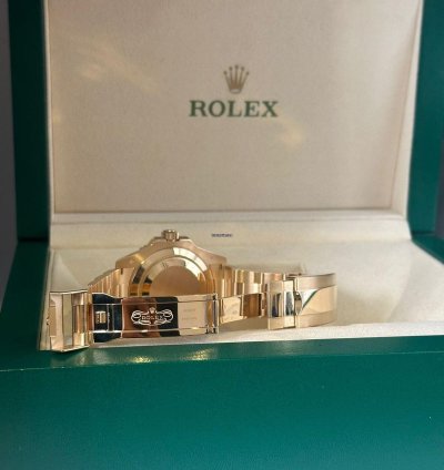 Rolex Submariner Date 18k Yellow Gold - Submariner Date - 2022 - 126618lb