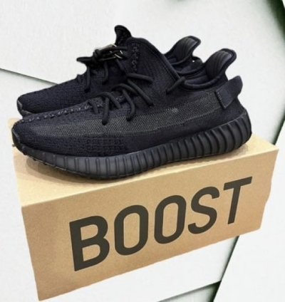 Adidas Yeezy Boost 350 V2 Onyx Sneakers Semi Ua