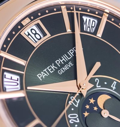 Patek Philippe Annual Calendar Ref 5205r-011 Rose Gold Green Dial Box Papers Bj-2022