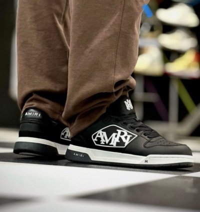 Amir I Classic Low Top Black Sneakers