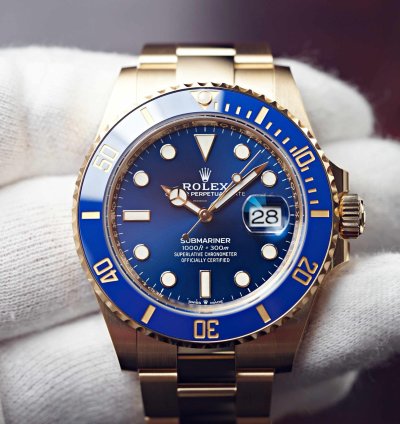 Rolex Submariner Date 2025 New Yellow Gold Blue Dial 126618lb