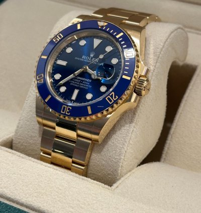 Rolex Submariner Date 41mm 126618 Yellow Gold Oyster Royal Blue Dial Unworn Complete 2023