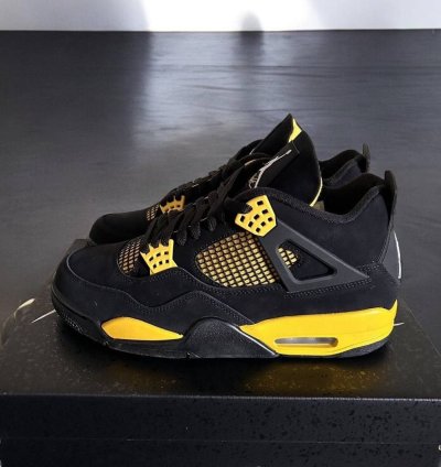 Nike Air Jordan 4 Retro