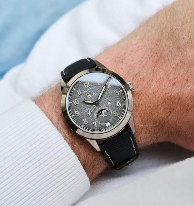 Patek Philippe Annual Calendar Travel Time 5326g-001 Complications