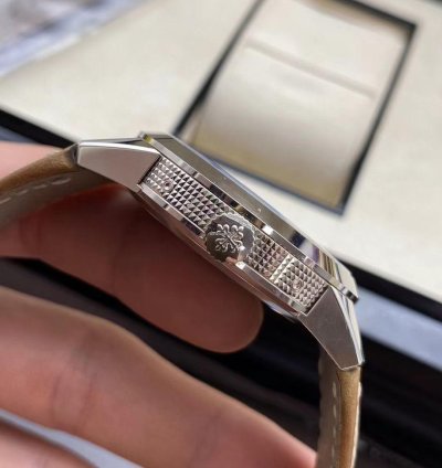 Patek Philippe Annual Calendar Travel Time Complications