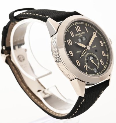 Patek Philippe Annual Calendar Travel Time Complications 5326g Fullset