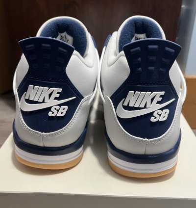 Nike Air Jordan 4 Retro Sb
