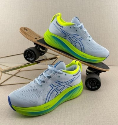 Asics Gel Nimbus 26 Lite Show Running Shoes