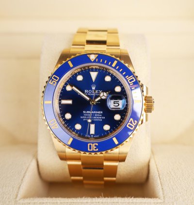 Rolex Submariner Date 41mm Yellow Gold Blue Bezel Blue Dial 126618lb